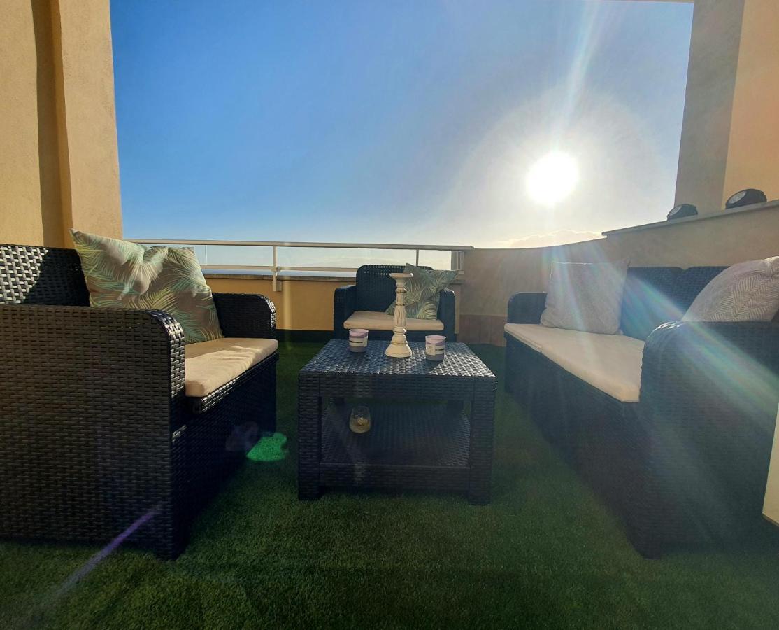 Los Gigantes Ocean View Apartment ปัวร์โตเดซานตีอาโก ภายนอก รูปภาพ